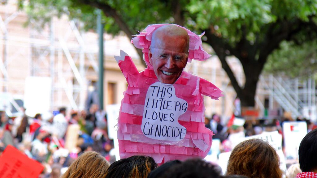 Trendsnip PROTEST IN TEXAS AGAINST BIDEN