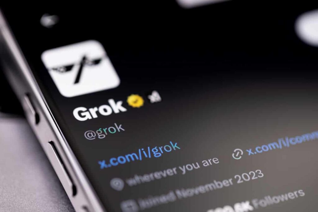 Trendsnip Musk's xAI Rolls Out Grok Chatbot App, Expanding Beyond X Platform Considerations.