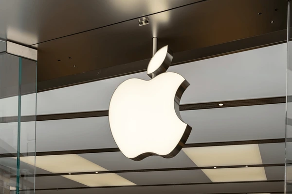 Trendsnip Close-up of an iPhone showcasing advanced AI features, symbolizing the groundbreaking partnership between Apple and Alibaba for enhanced technology in the Chinese market.