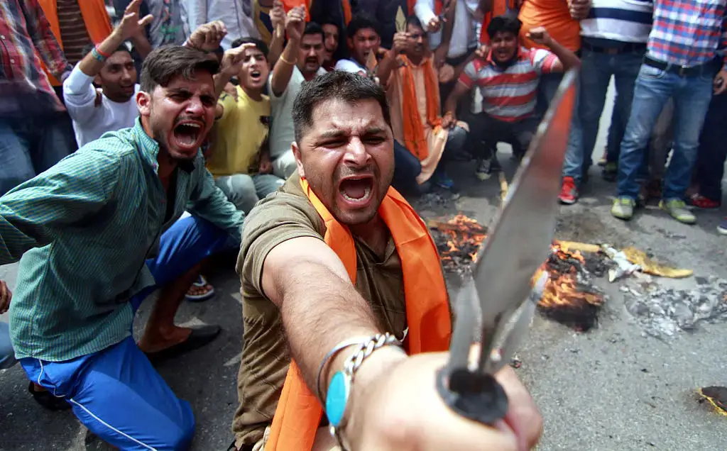Trendsnip Radical Hindu Mob